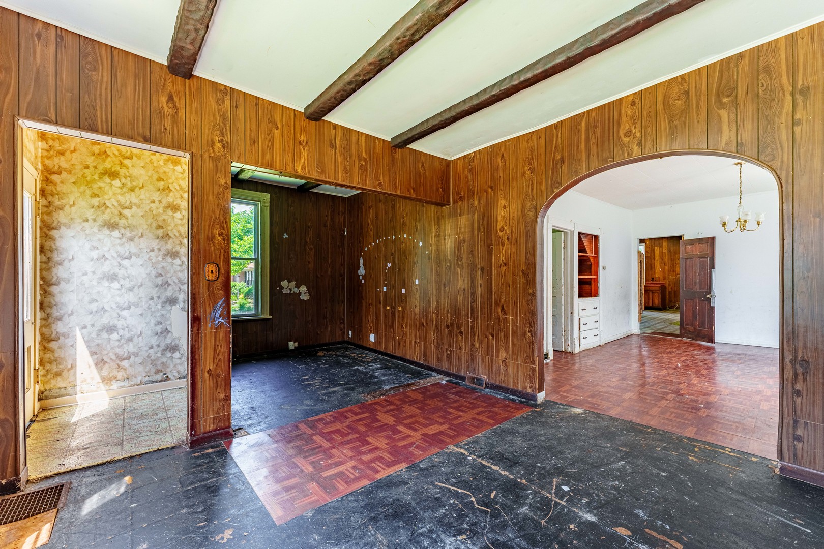 1938 Grove Street Property Photo 4