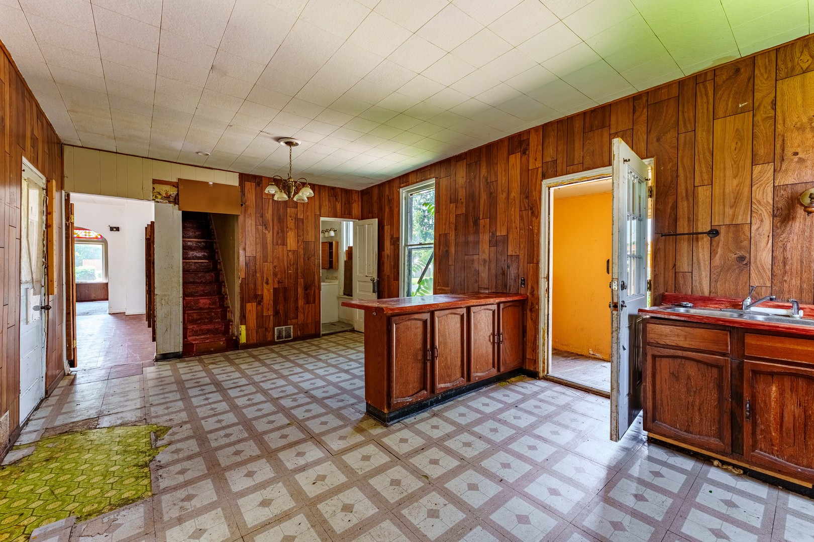 1938 Grove Street Property Photo 7