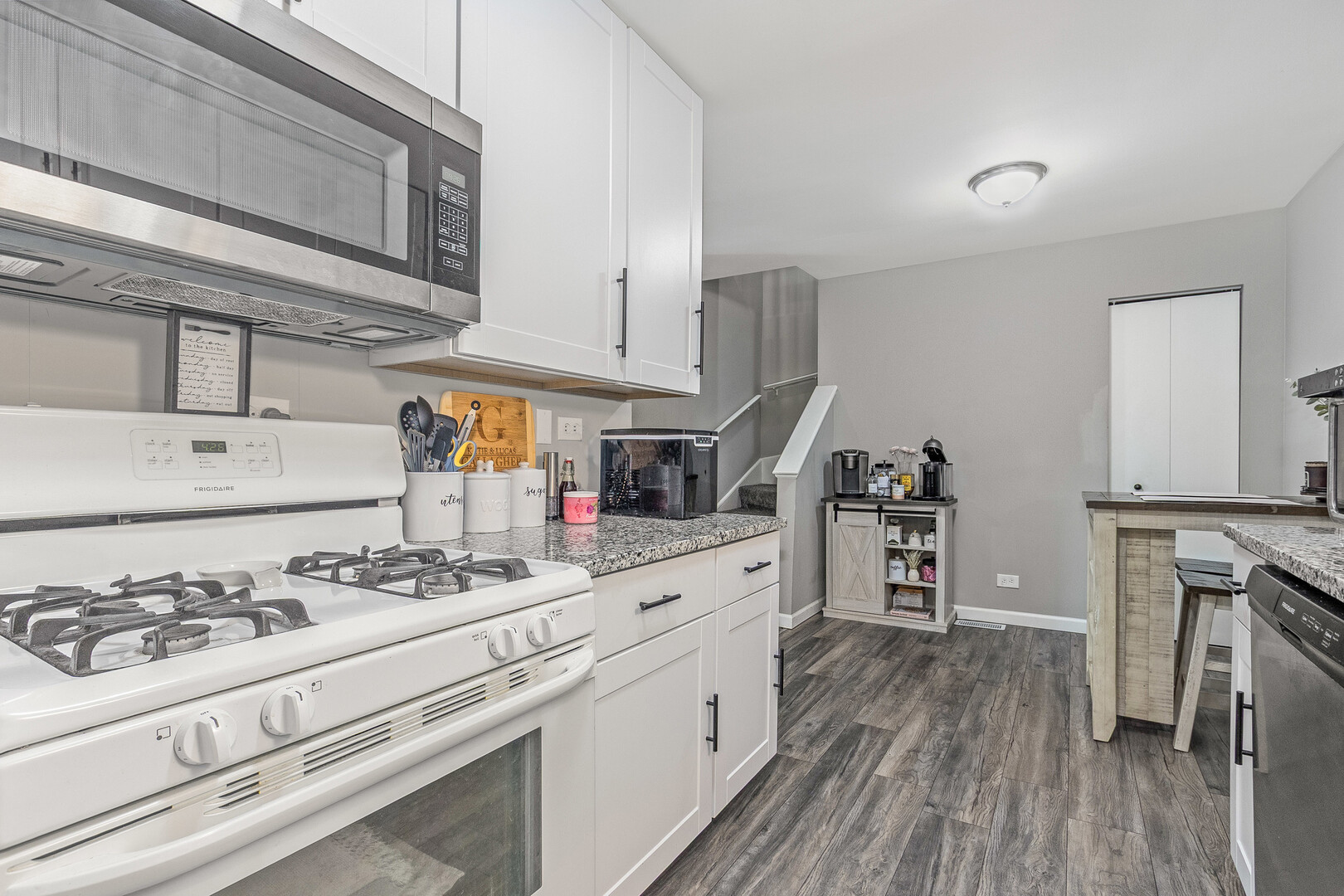272 Park Ridge Lane E Property Photo 8
