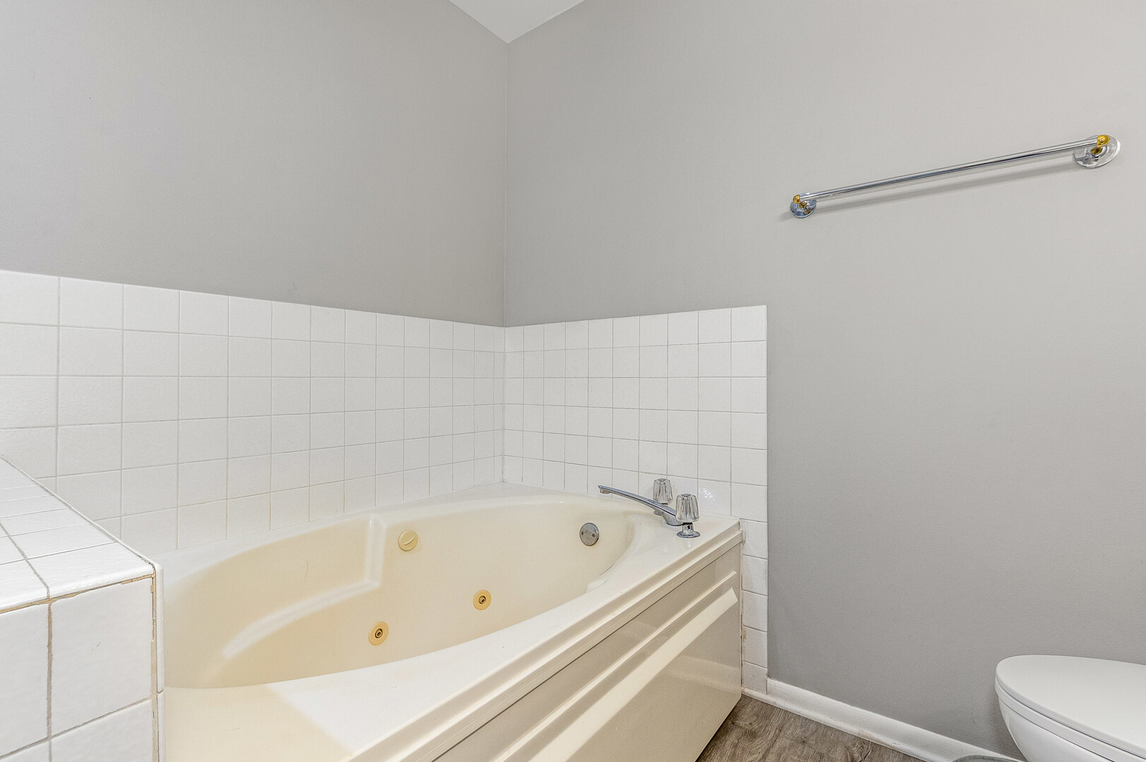 272 Park Ridge Lane E Property Photo 14