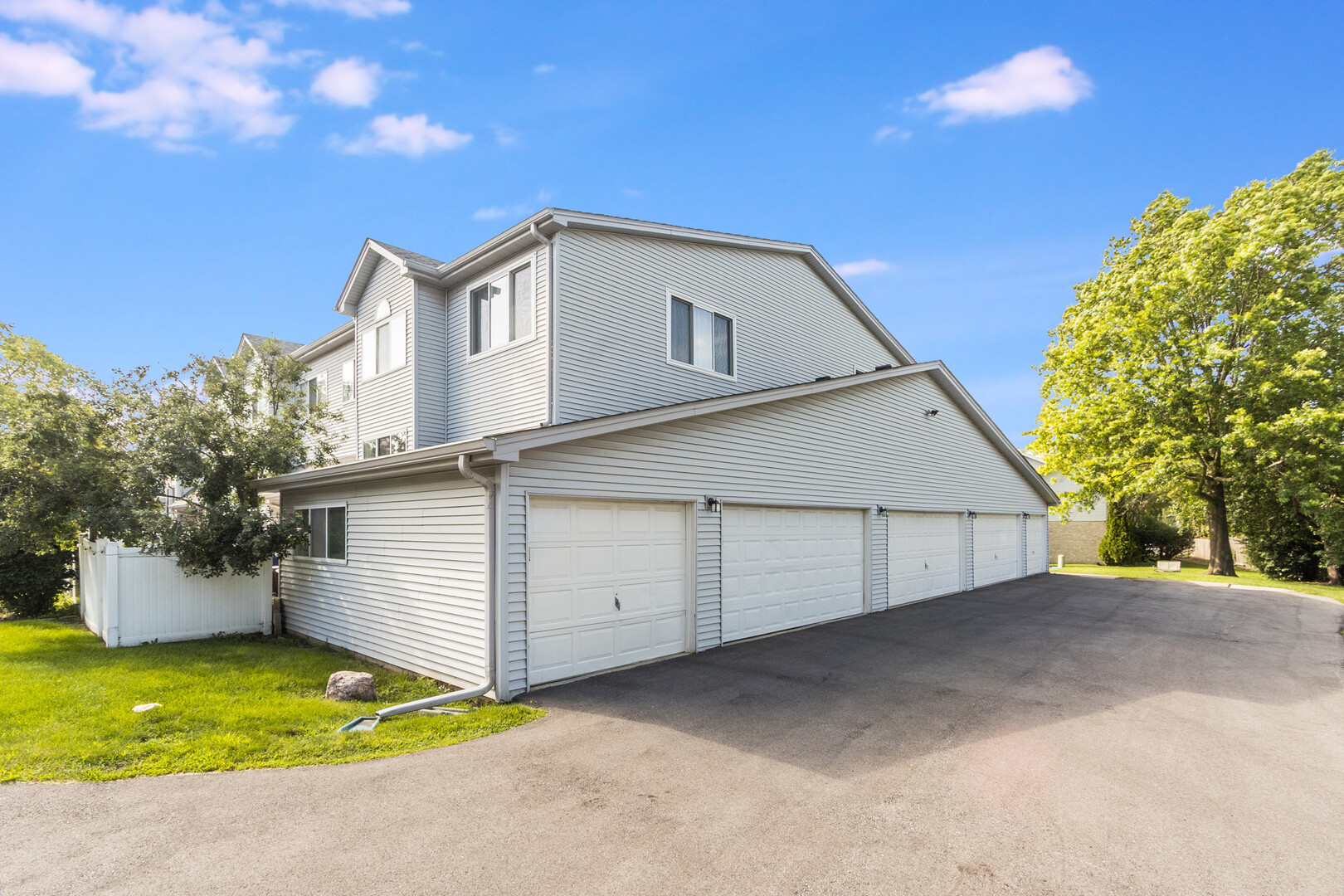 272 Park Ridge Lane E Property Photo 23