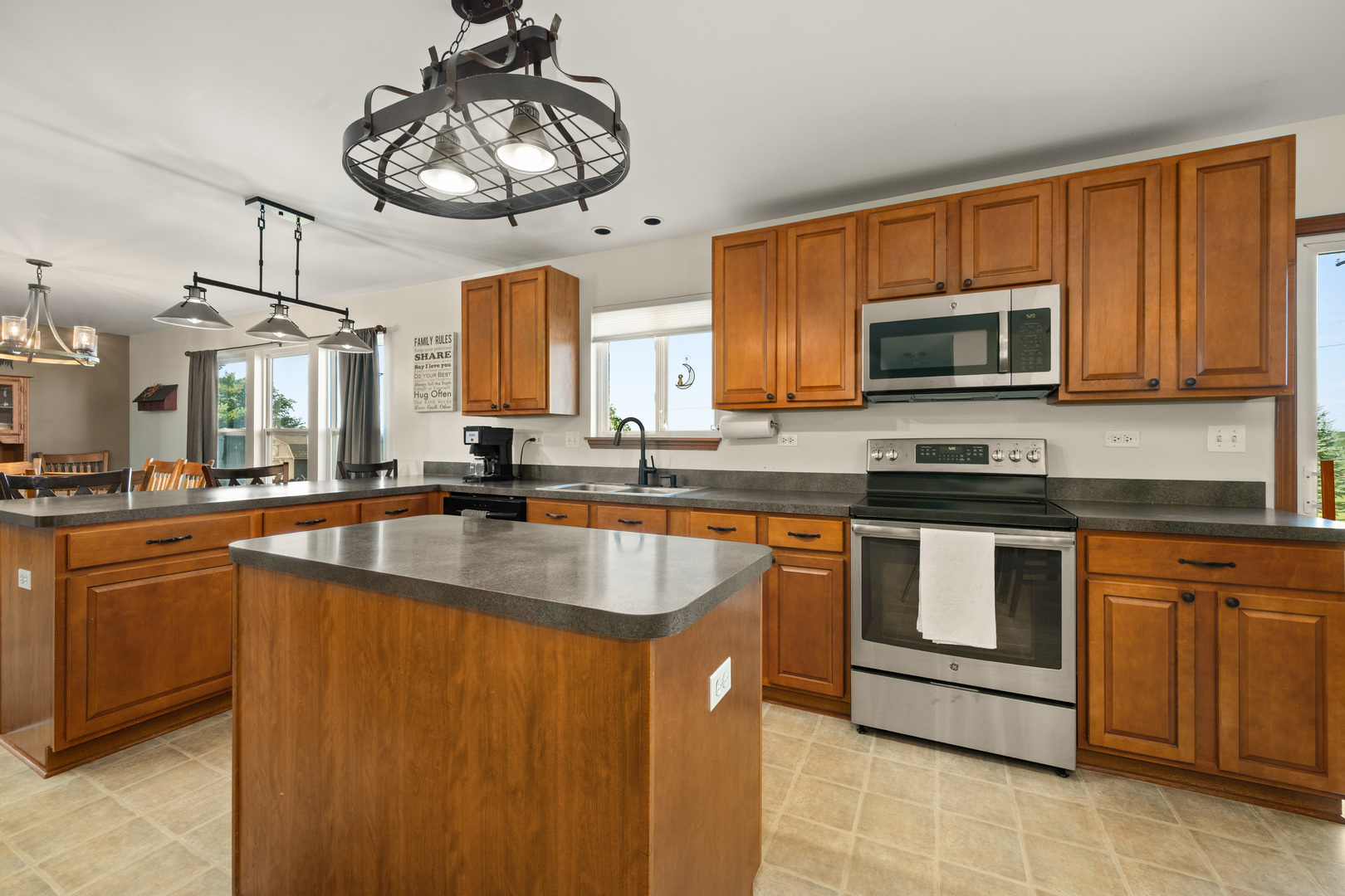 12692646 Property Photo 13
