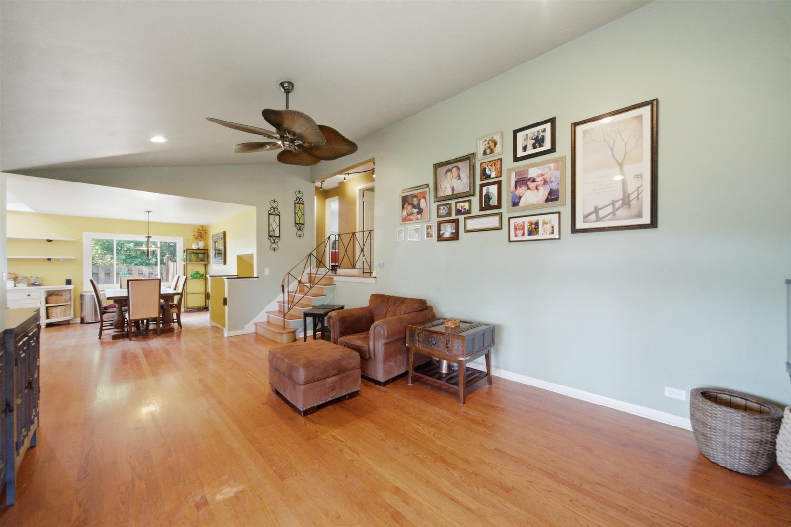 2455 Belleview Avenue Property Photo 5