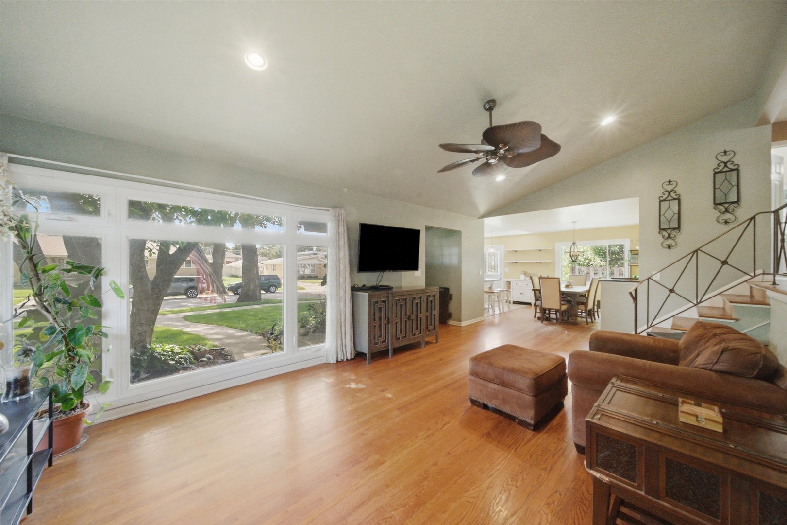 2455 Belleview Avenue Property Photo 6
