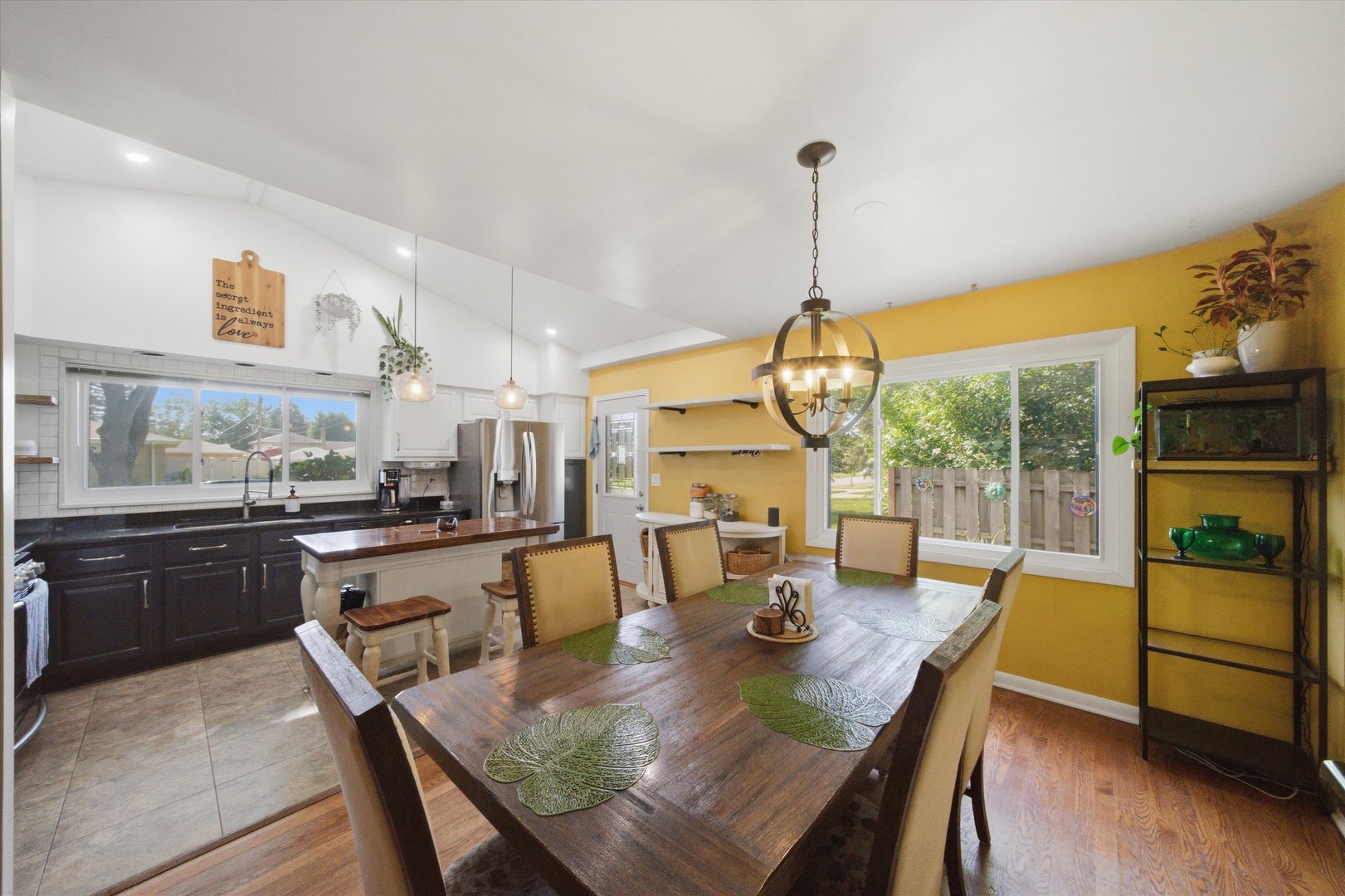 2455 Belleview Avenue Property Photo 8