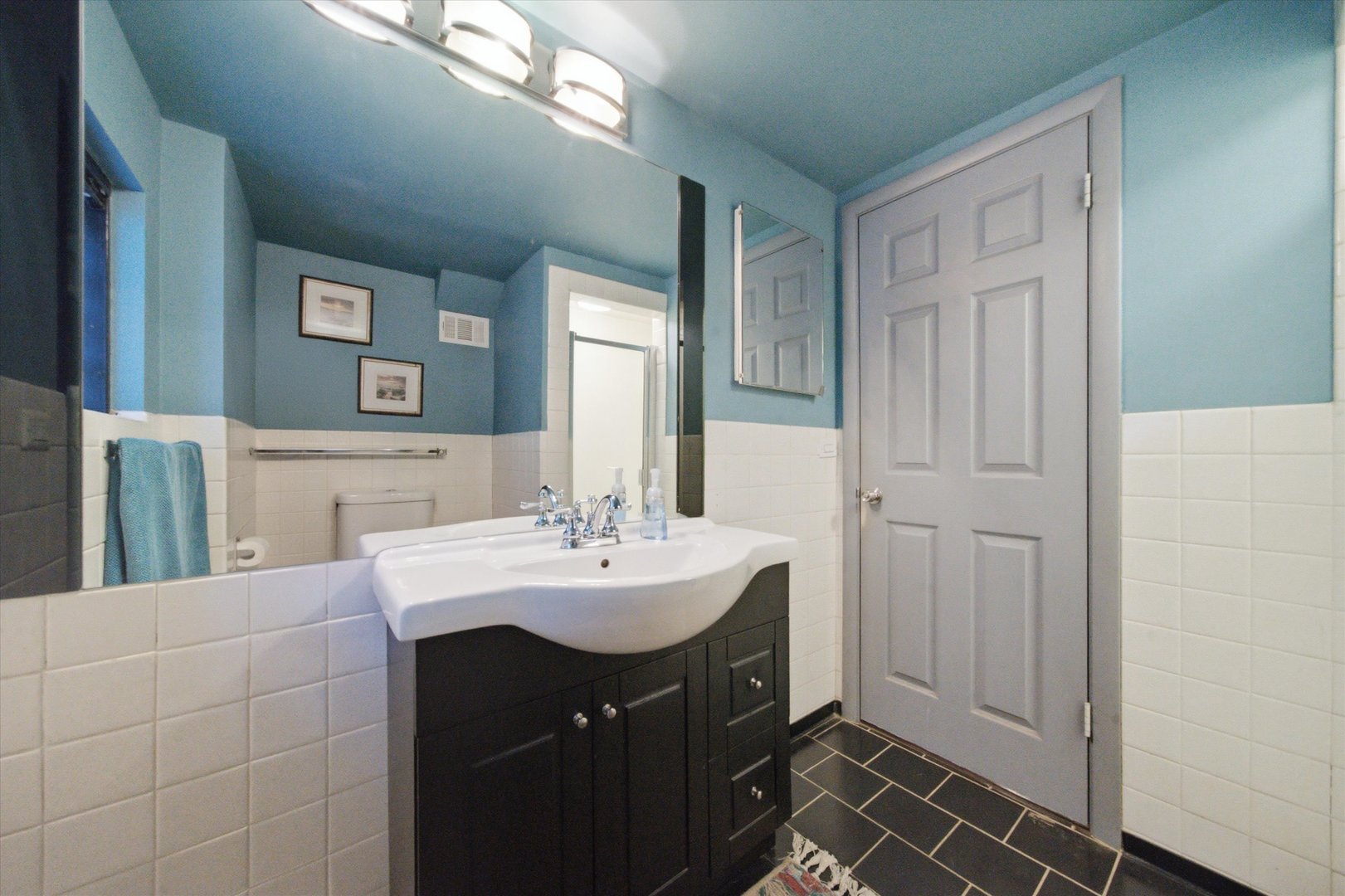 2455 Belleview Avenue Property Photo 15