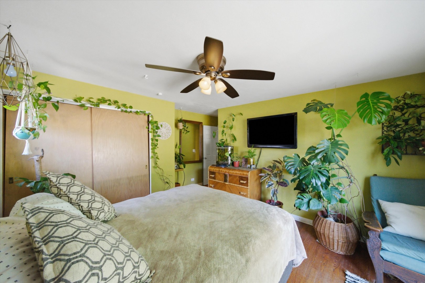 2455 Belleview Avenue Property Photo 18