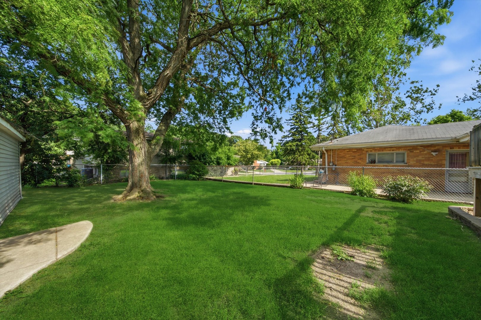 2455 Belleview Avenue Property Photo 24