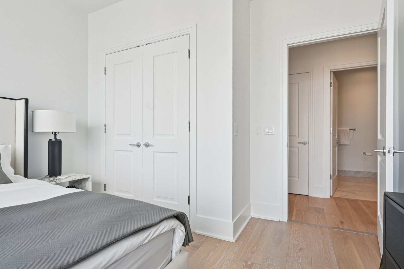 363 E Wacker Drive 2204 Property Photo 20