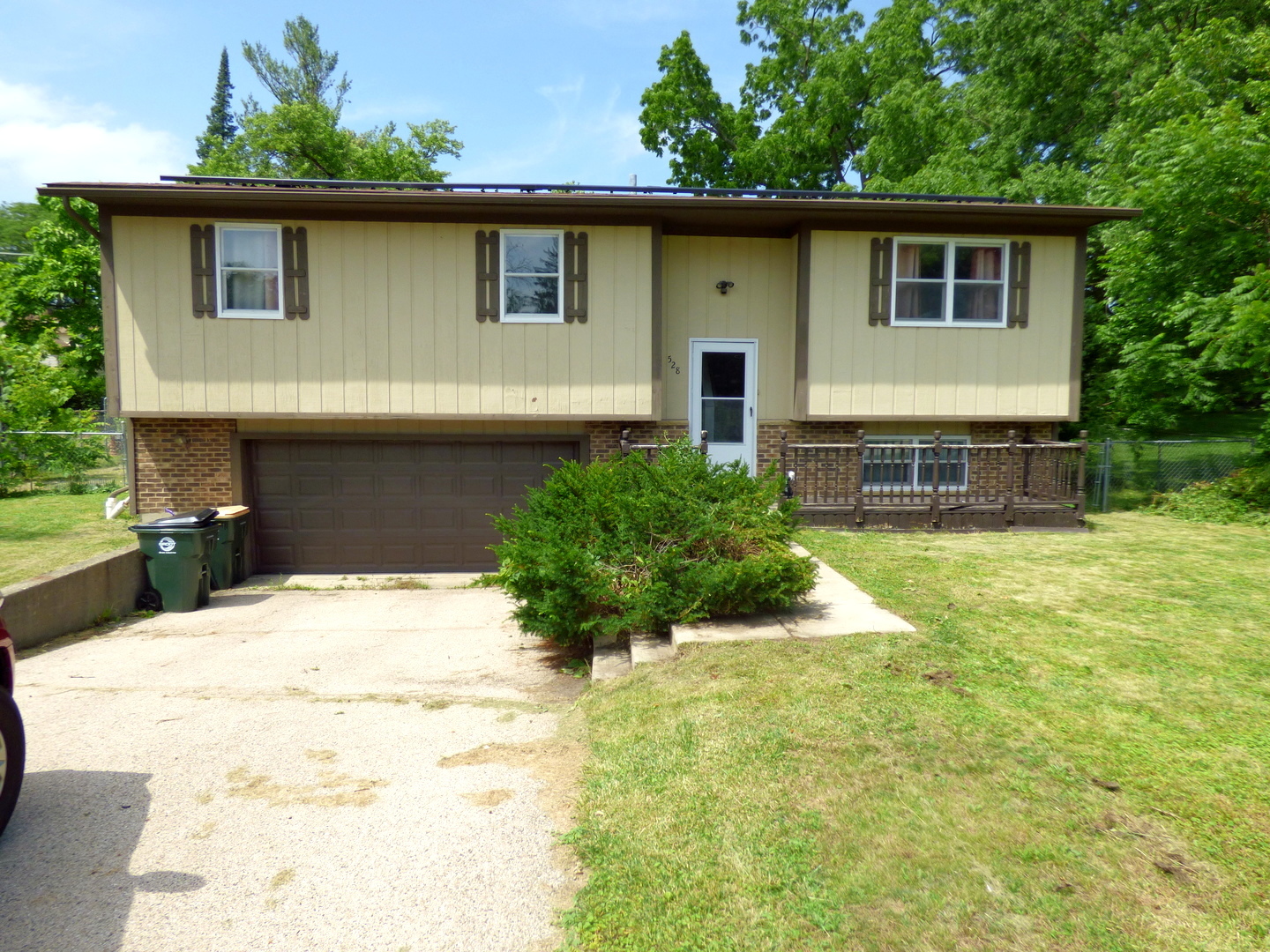 528 W Pheasant Court Property Photo 1