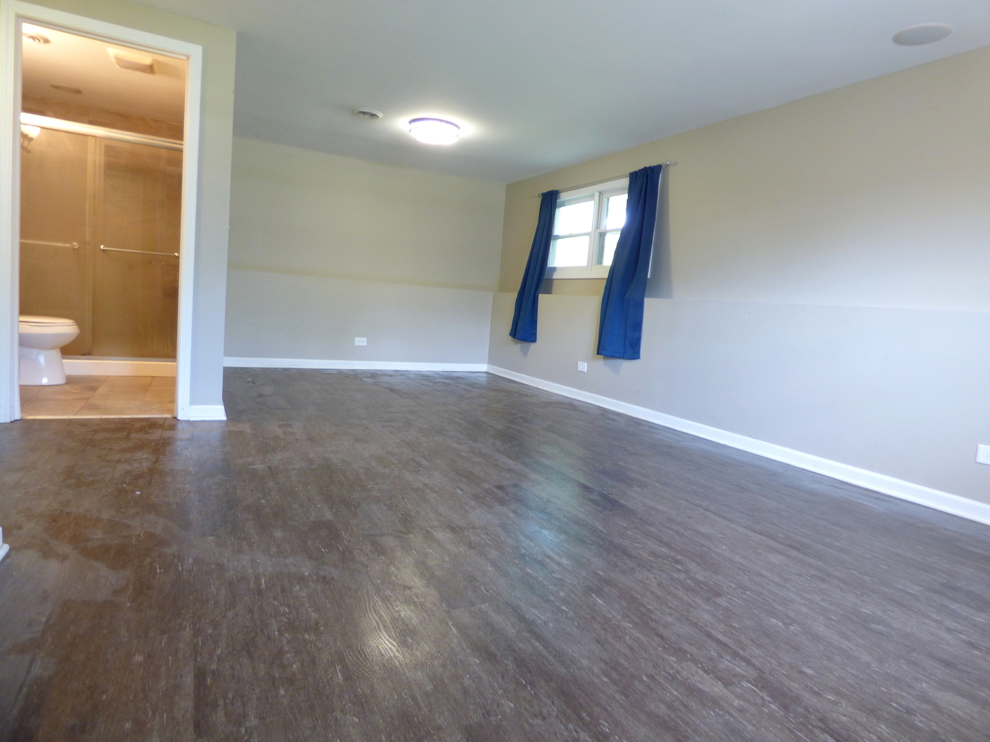 528 W Pheasant Court Property Photo 3