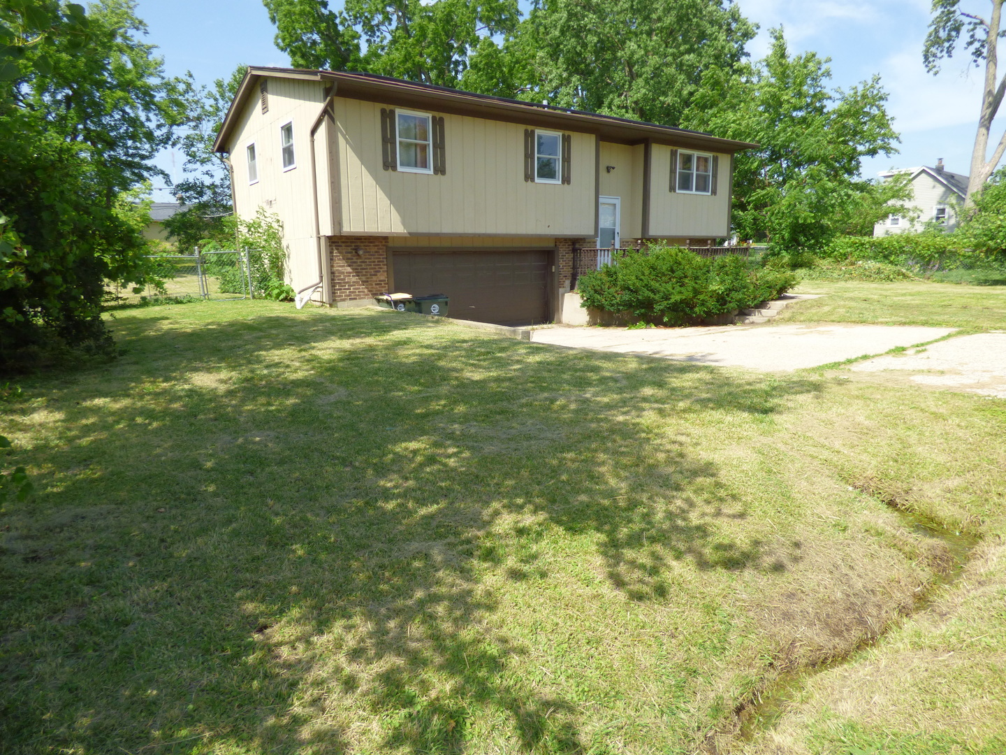 528 W Pheasant Court Property Photo 18