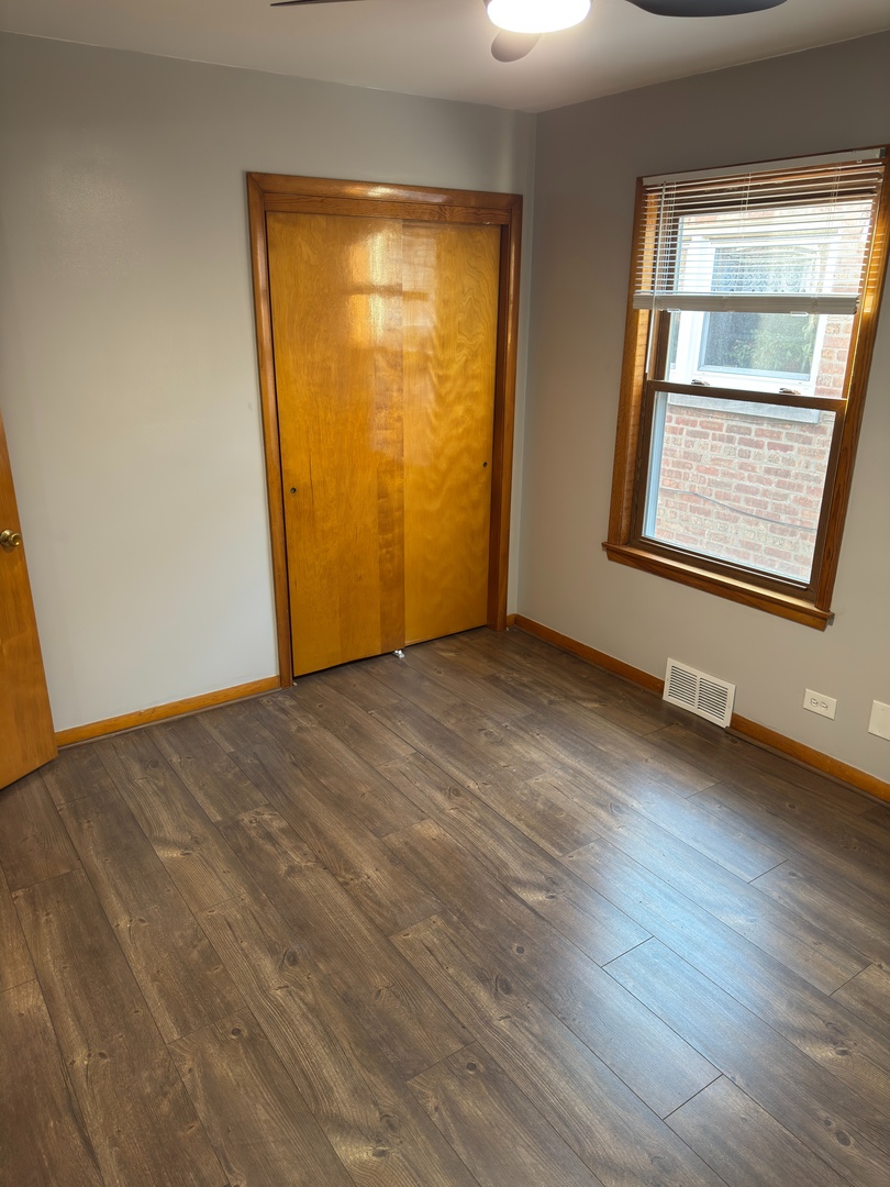 5137 S Lorel Avenue Property Photo 14