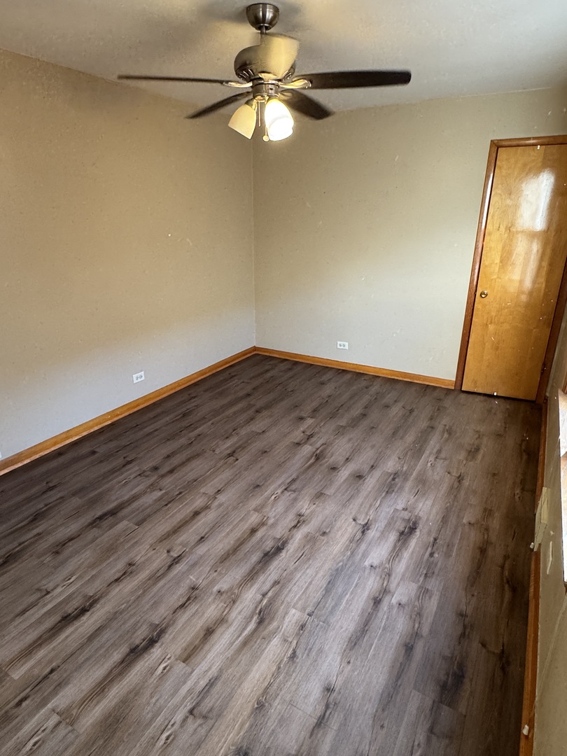 5137 S Lorel Avenue Property Photo 16
