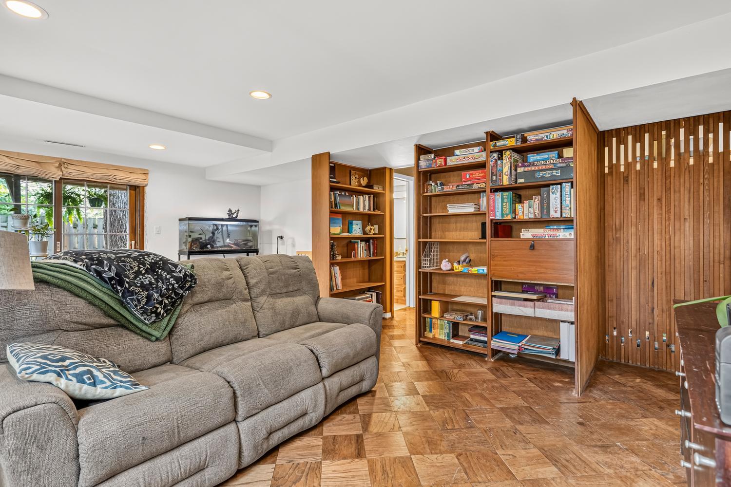 3 Regent Court Property Photo 37