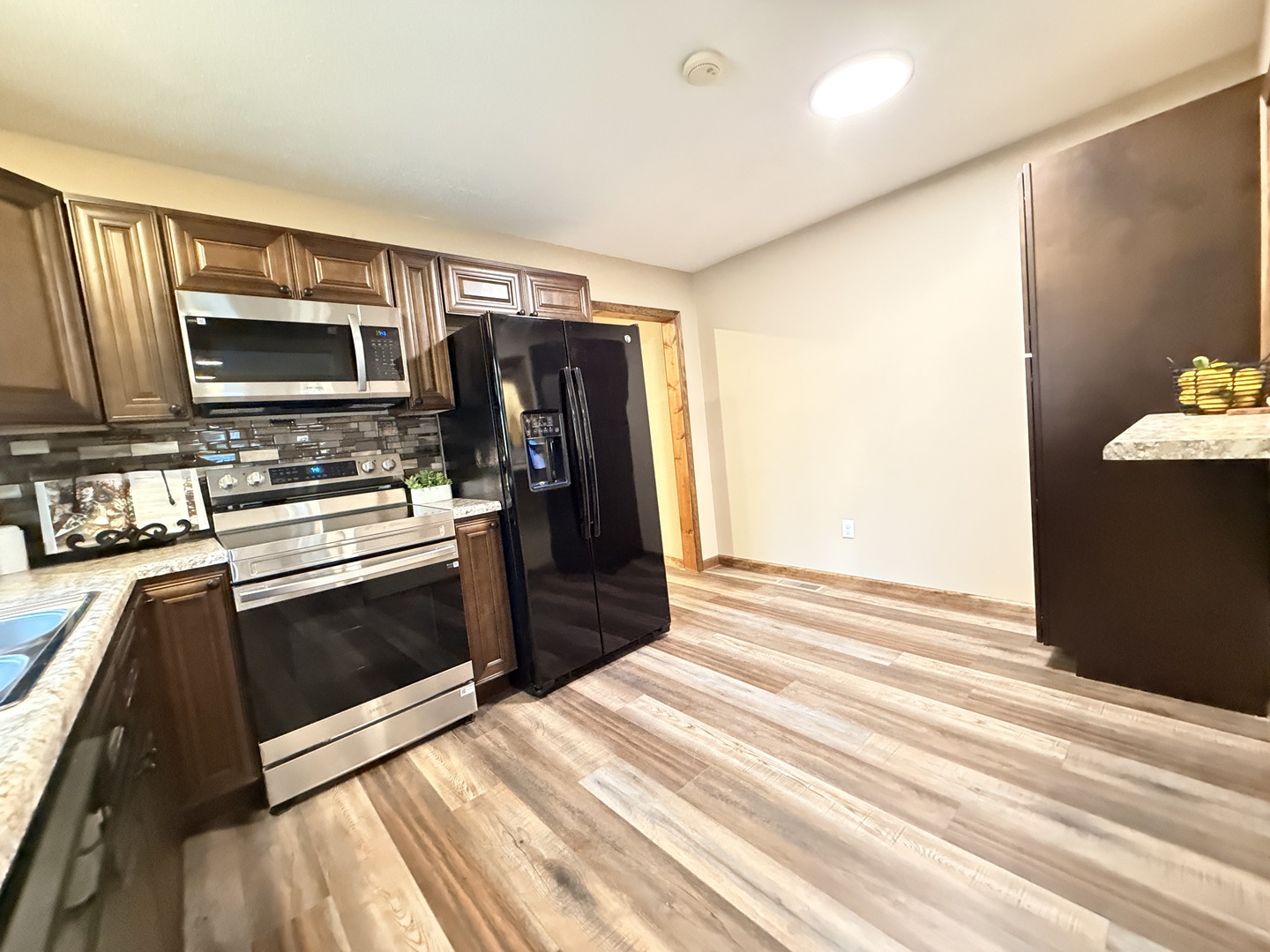 1406 N Glendale Street Property Photo 9
