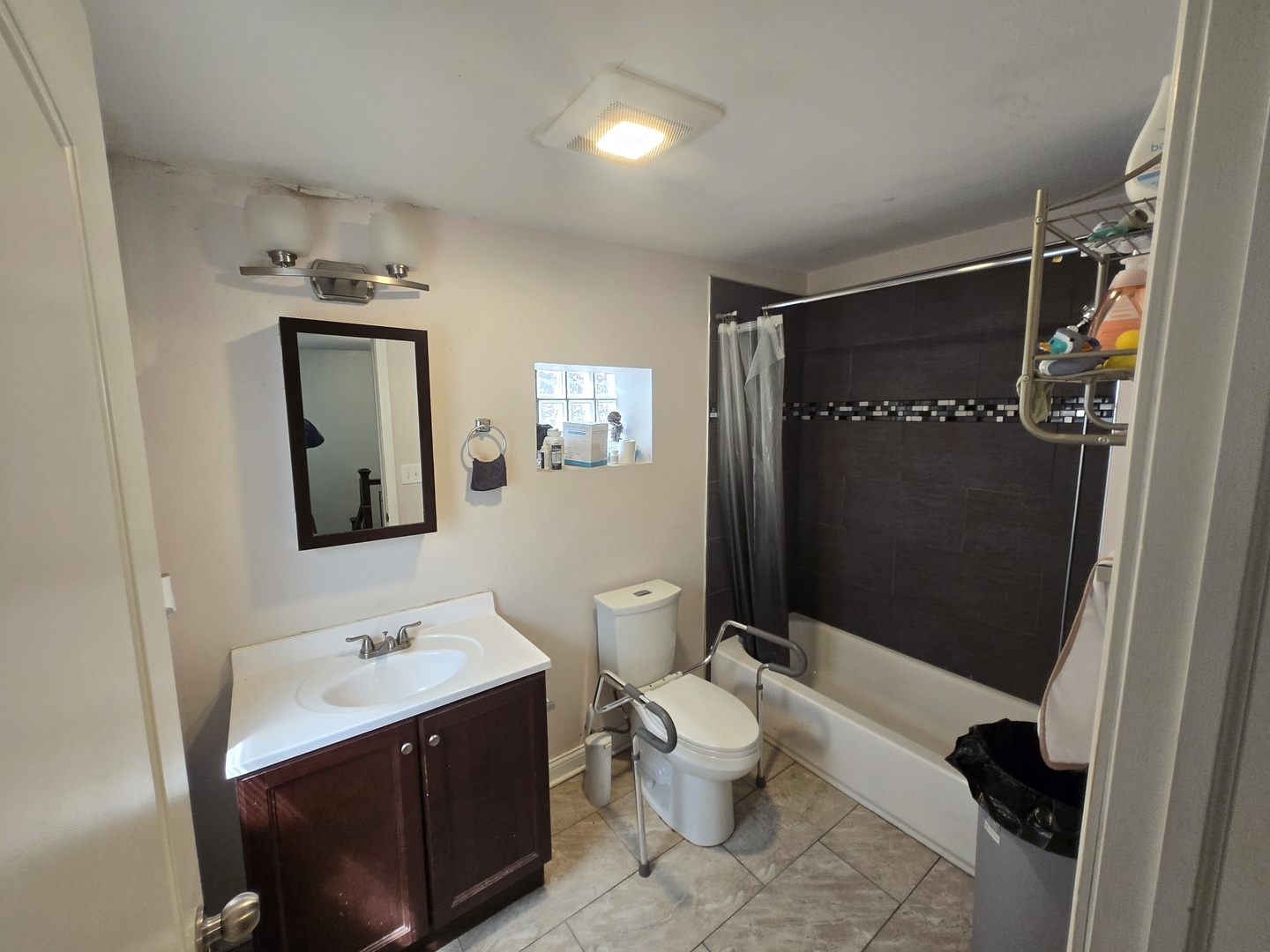 316 S 10th Avenue Property Photo 8