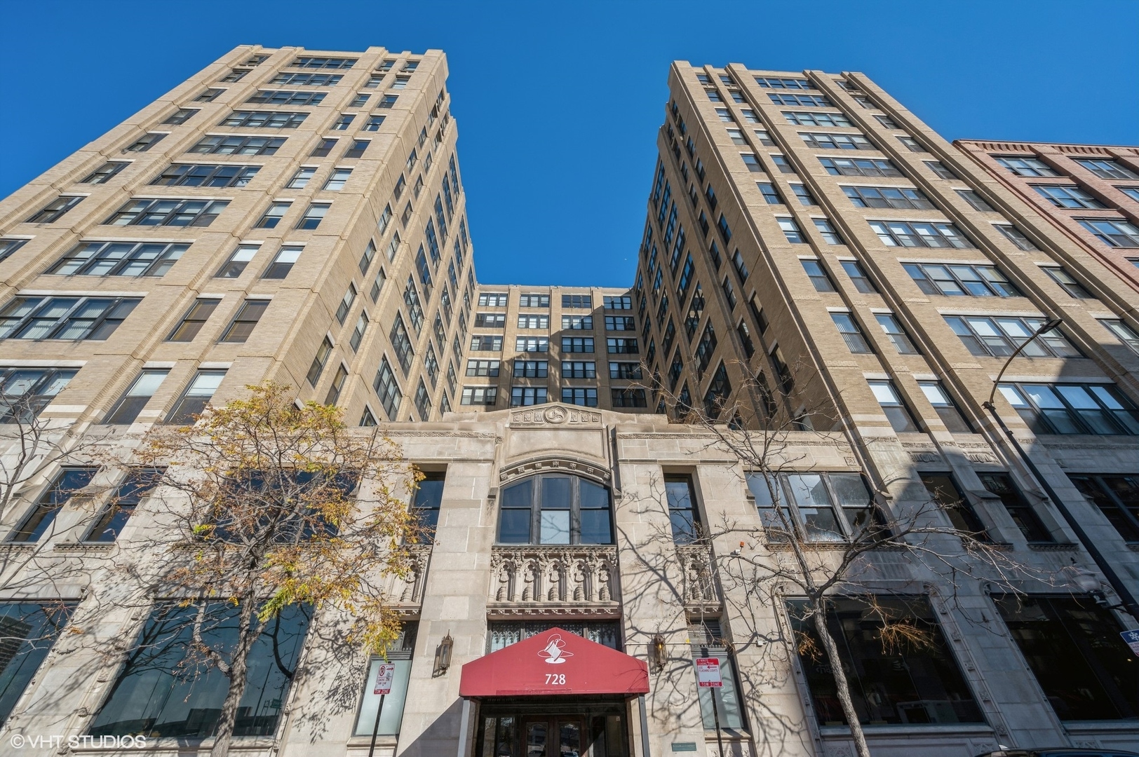 728 W Jackson Boulevard 818 Property Photo 1