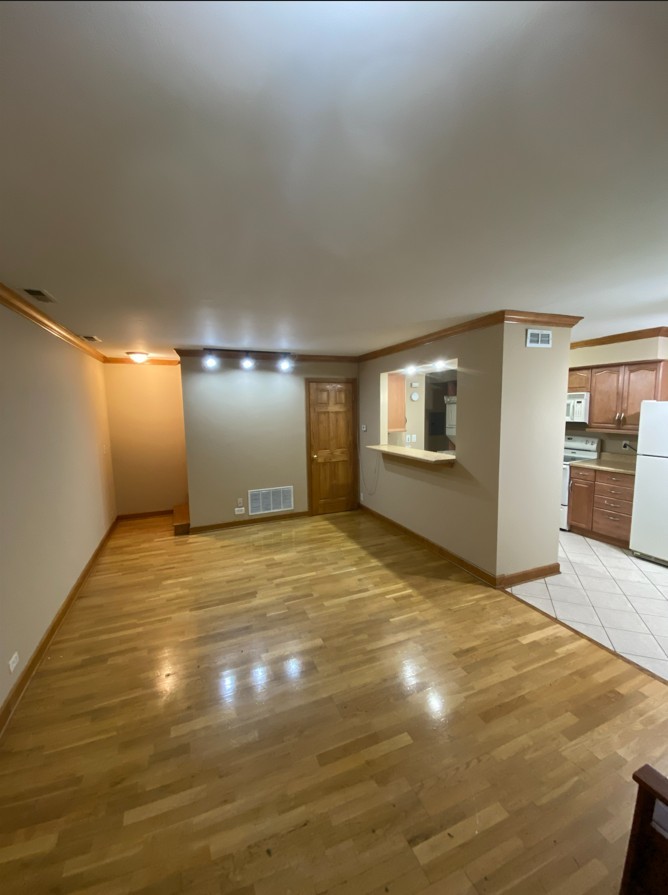 1194 Cove Drive Property Photo 2