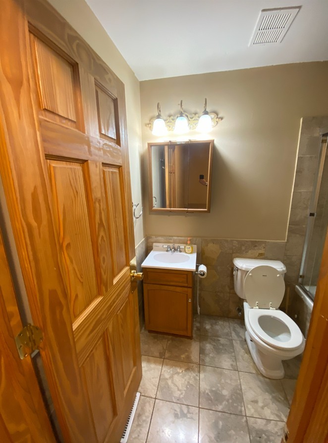 1194 Cove Drive Property Photo 8