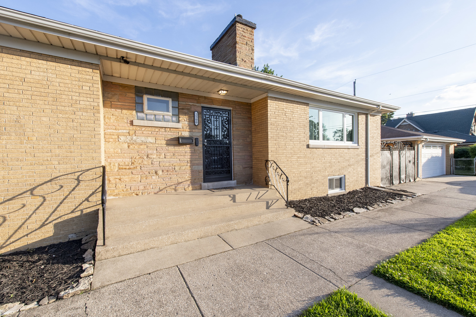 2500 Westover Avenue Property Photo 1