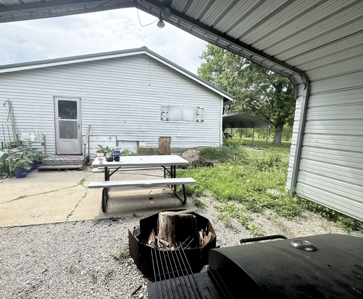 742 Osage Lane Property Photo 2