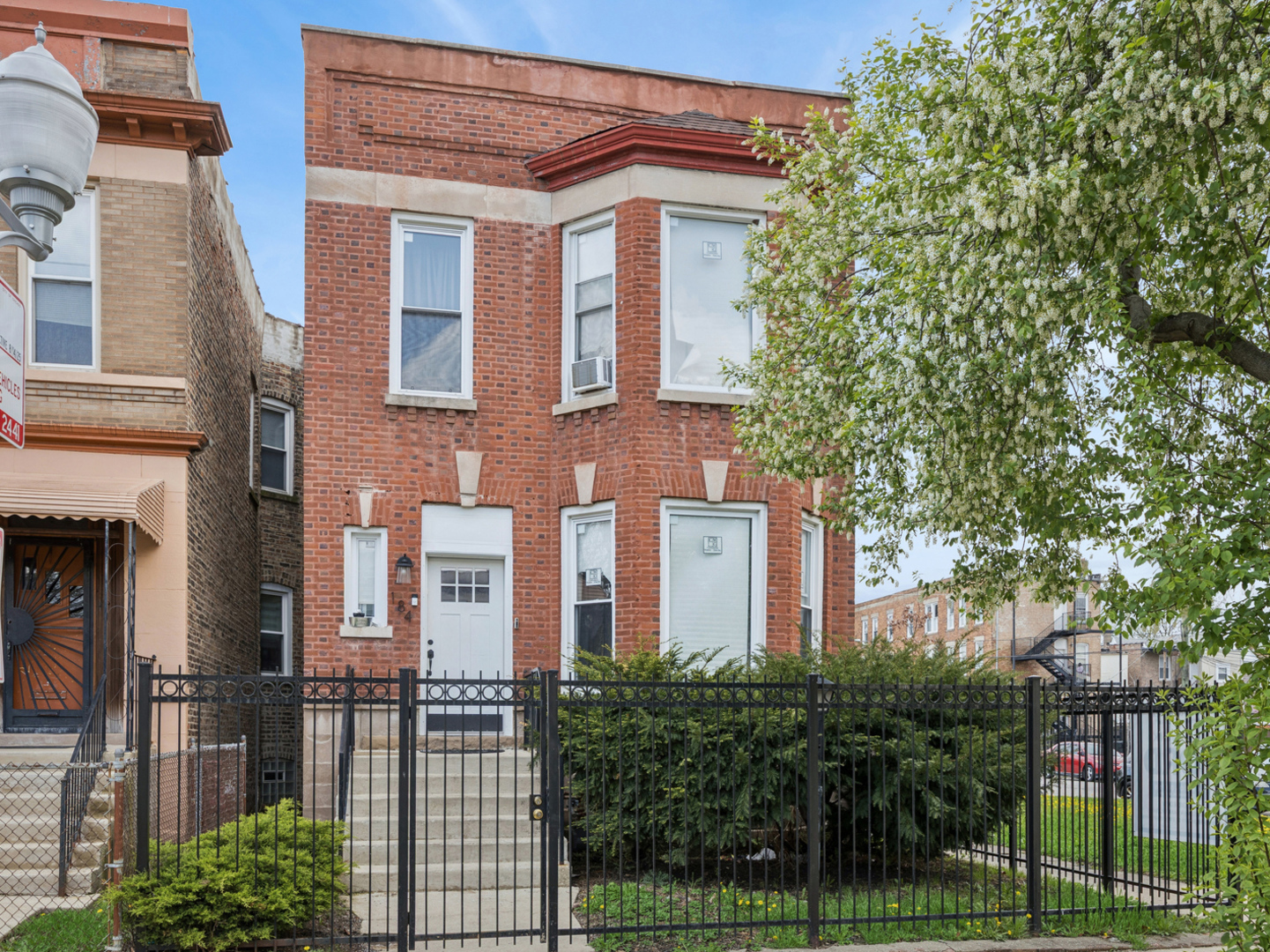 184 N Leamington Avenue Property Photo 1