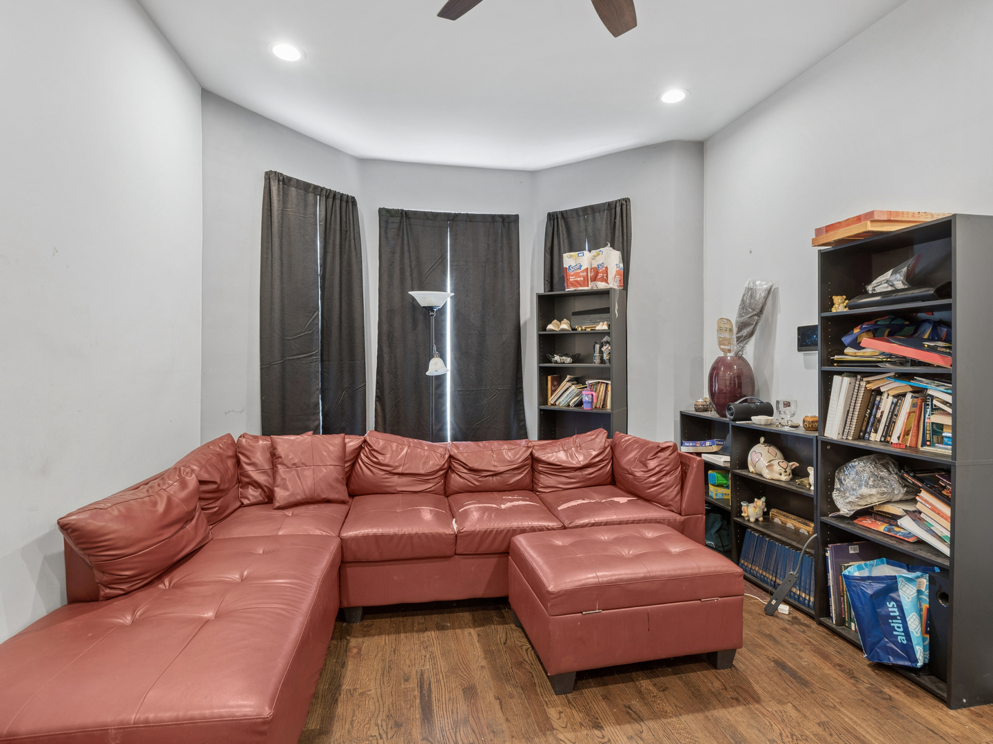 184 N Leamington Avenue Property Photo 3