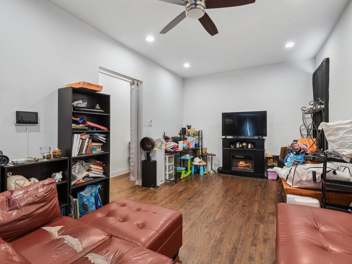 184 N Leamington Avenue Property Photo 4
