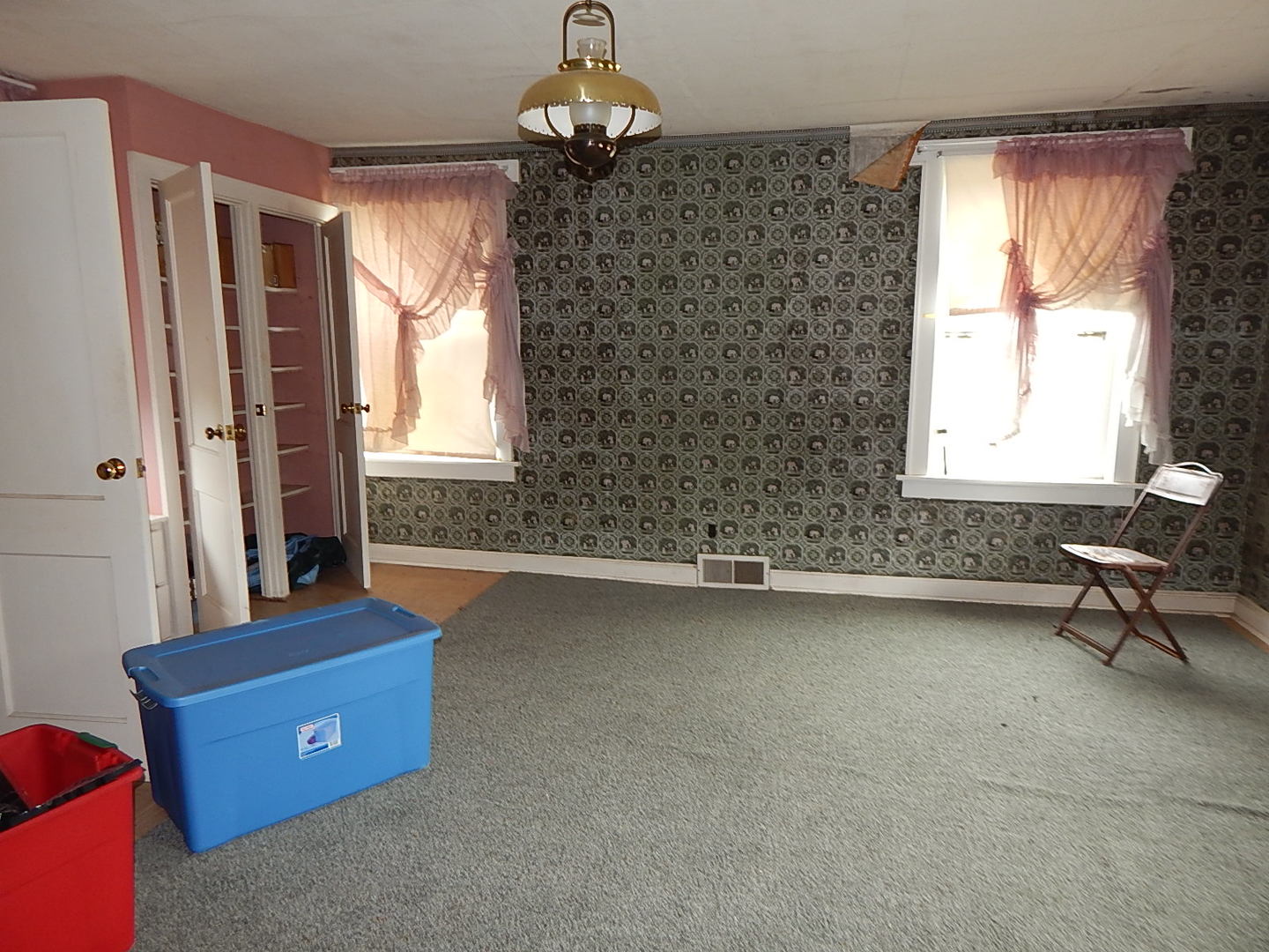 42 10th Street Property Photo 13