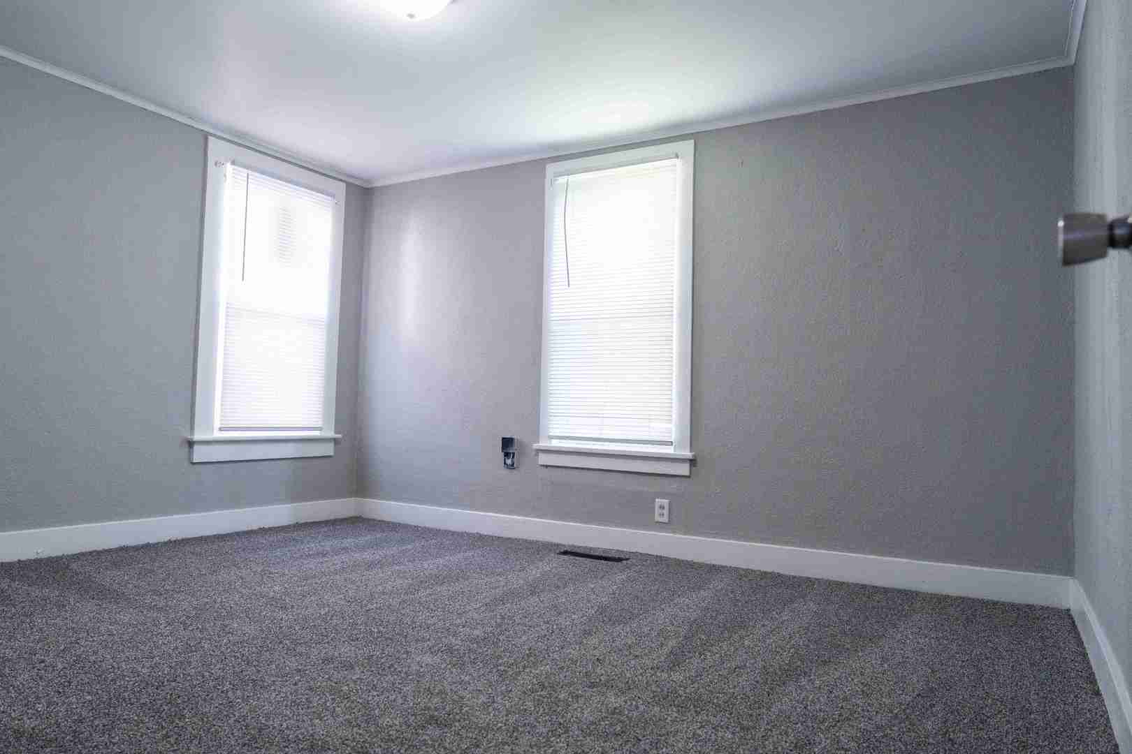 1432 W 6th Street Property Photo 8