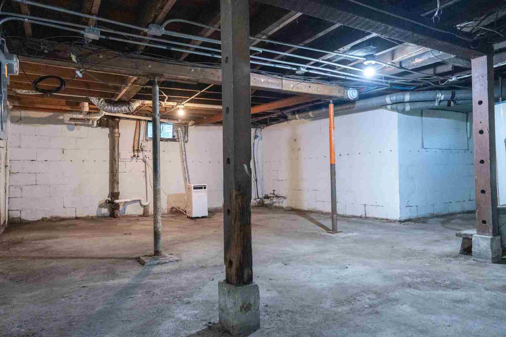 1432 W 6th Street Property Photo 15