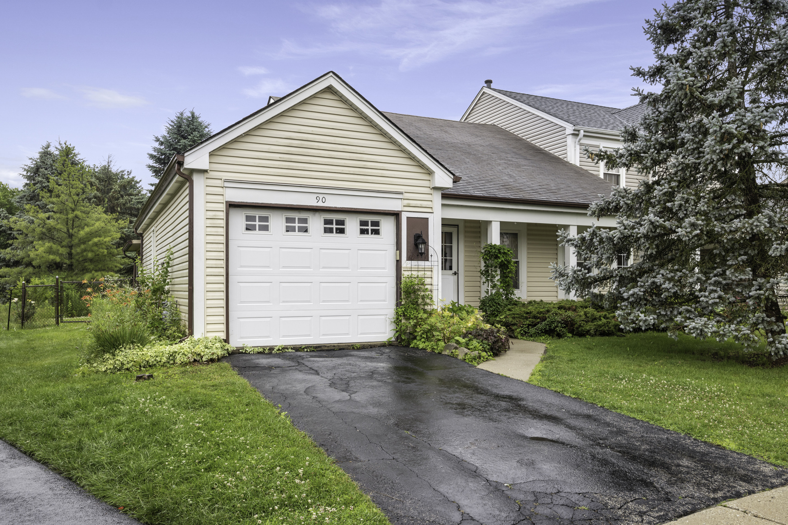 90 Sandhurst Road Property Photo 1