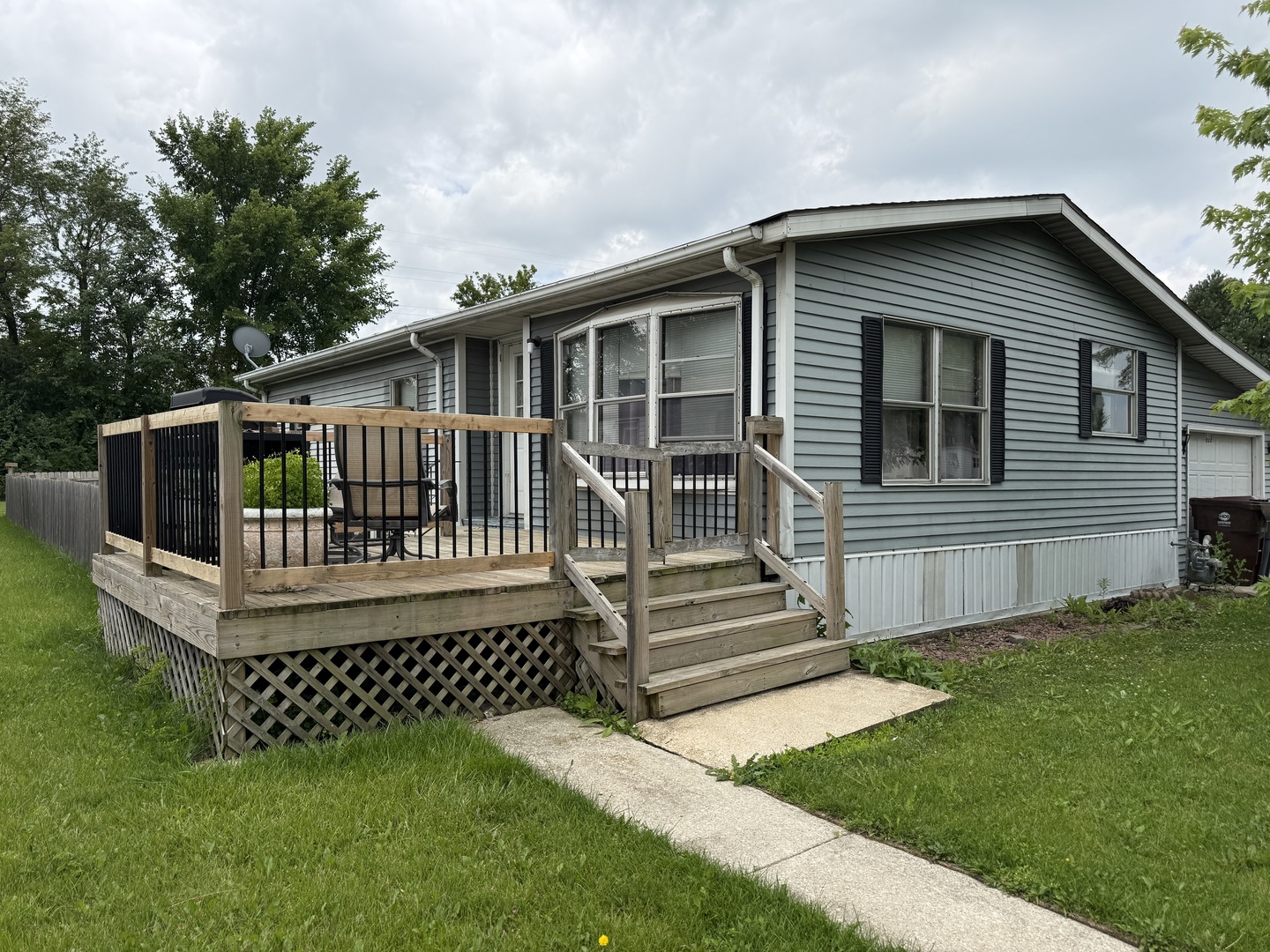 609 Tanglewood Road Property Photo 1