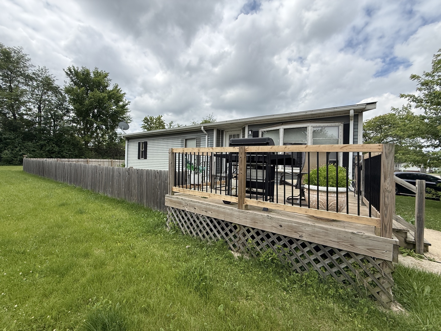 609 Tanglewood Road Property Photo 2