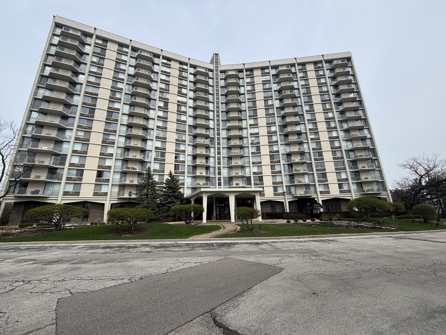 40 N Tower Road 10m Property Photo 1