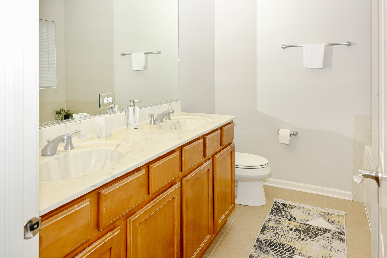 219 Riverfront Drive Property Photo 8