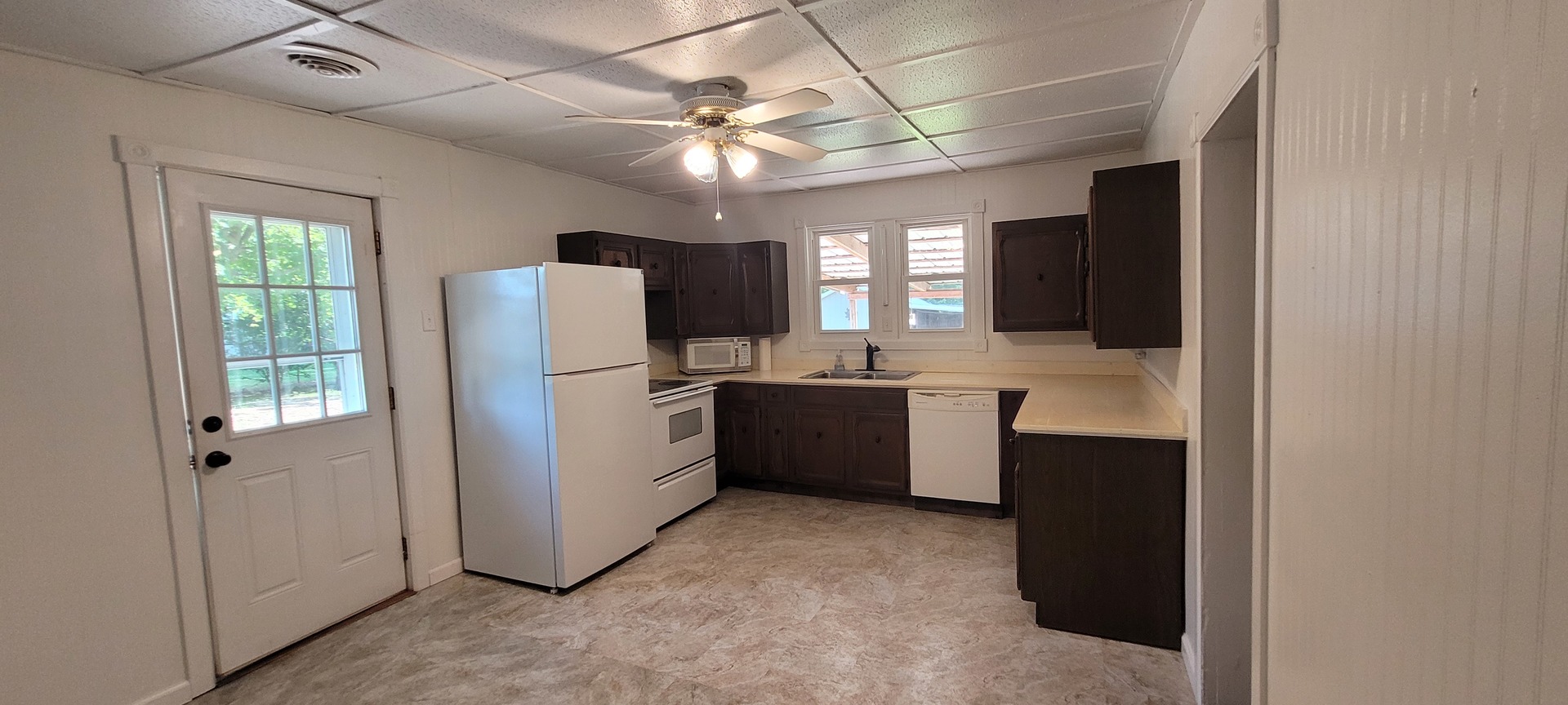 211 S 11th Street Property Photo 2