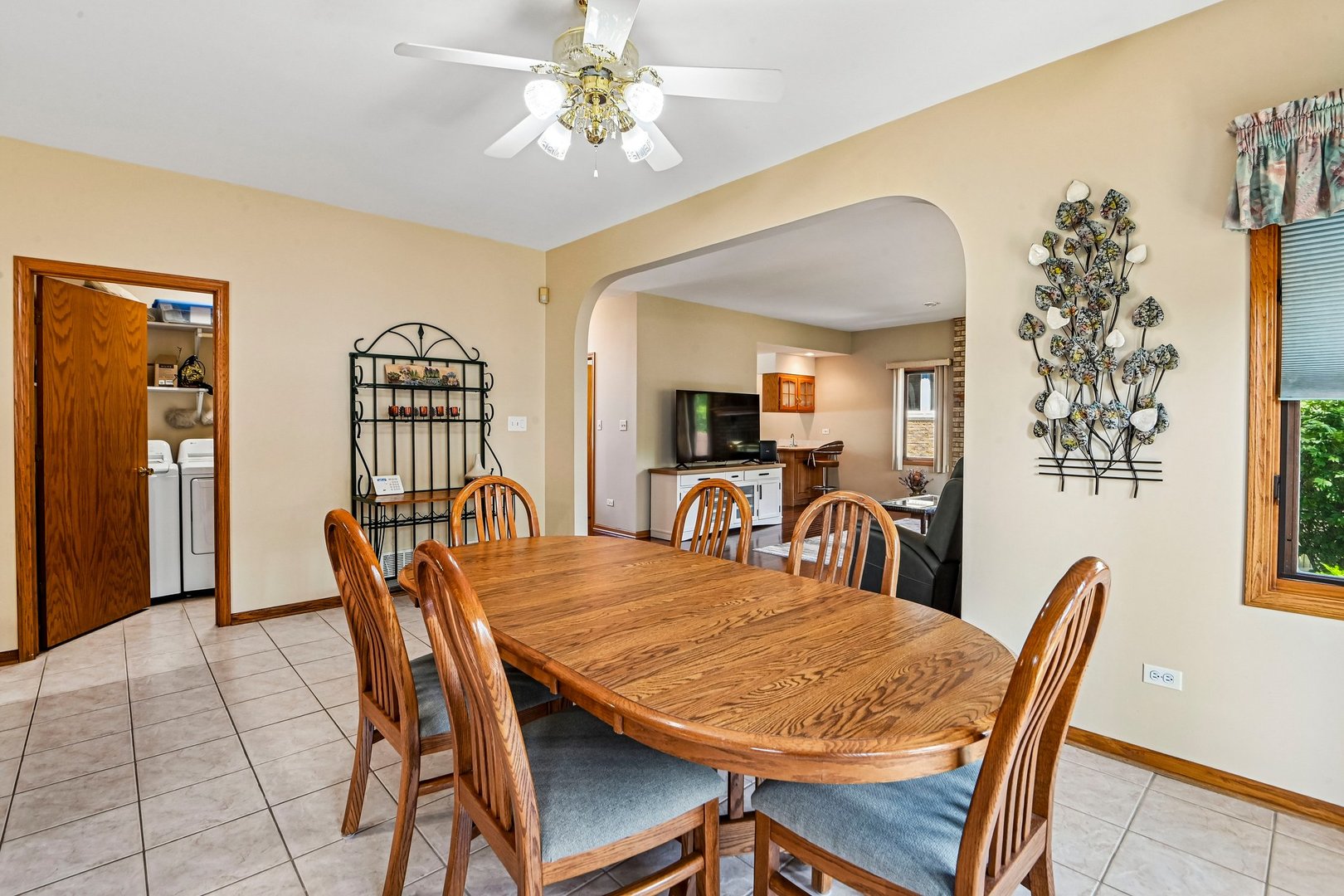 9237 Kedvale Avenue Property Photo 9