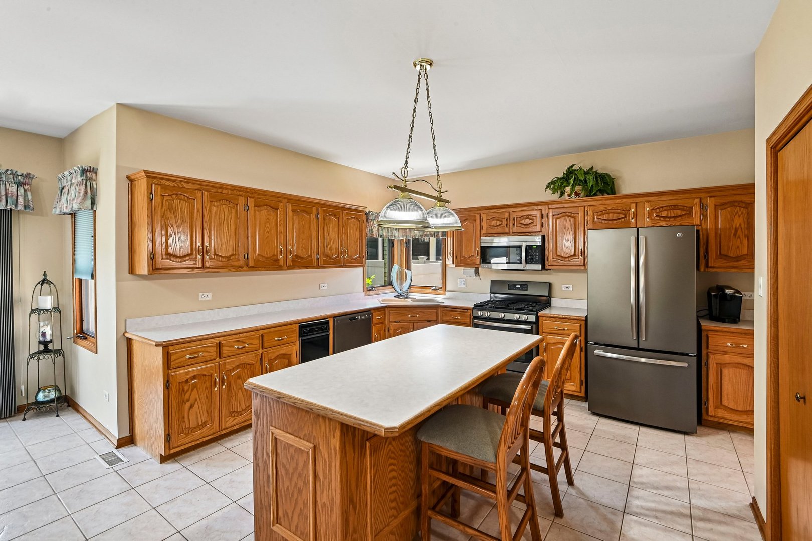9237 Kedvale Avenue Property Photo 12