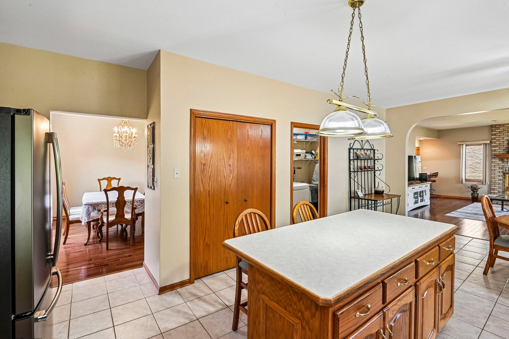 9237 Kedvale Avenue Property Photo 14