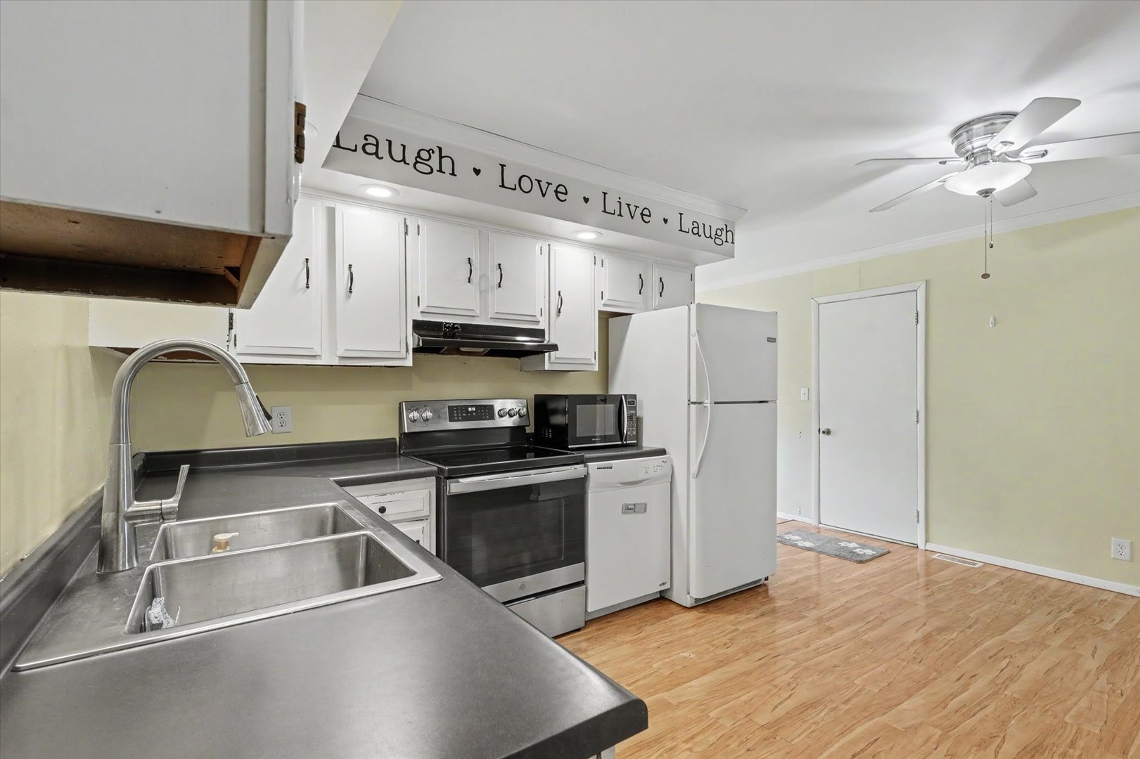406 Northgate Drive Property Photo 12
