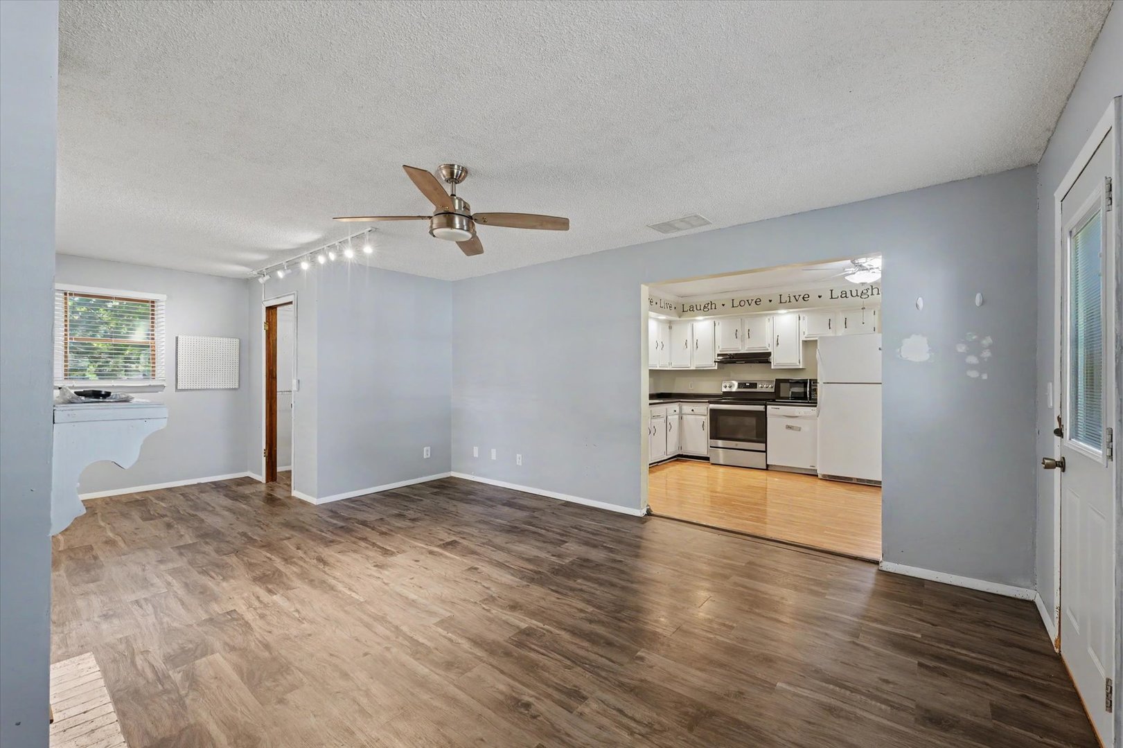 406 Northgate Drive Property Photo 16