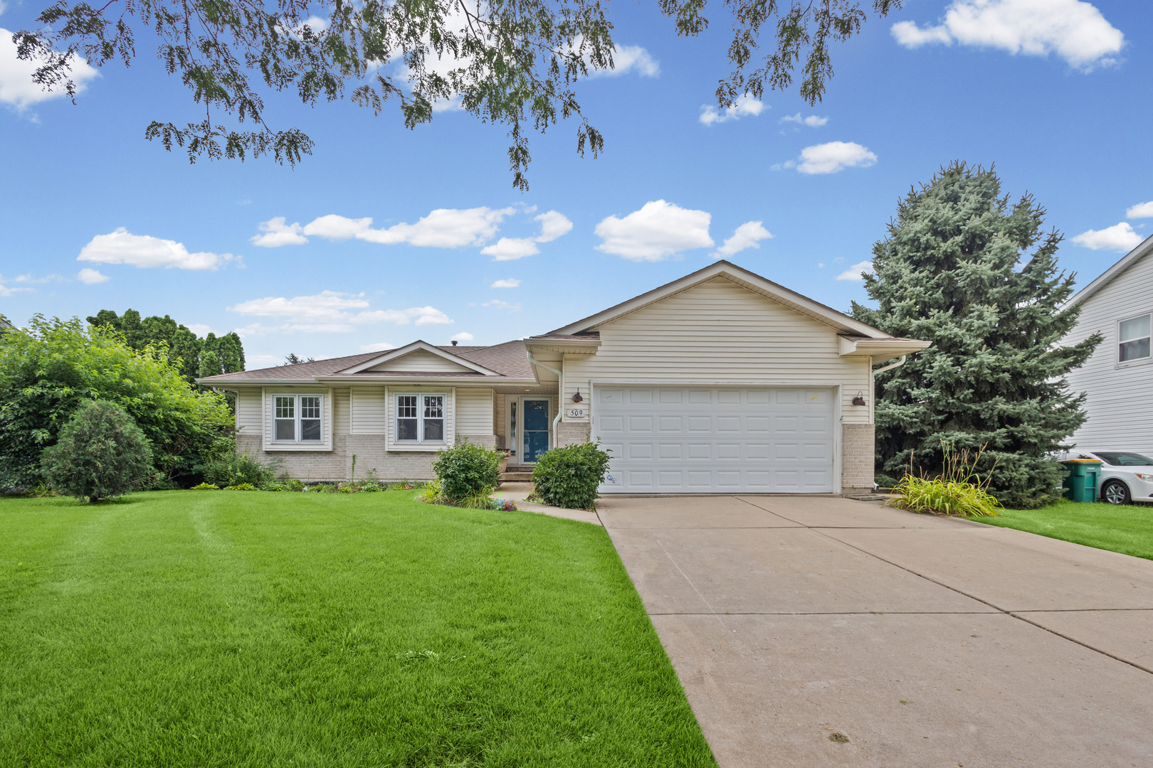 509 Mooney Drive Property Photo 1