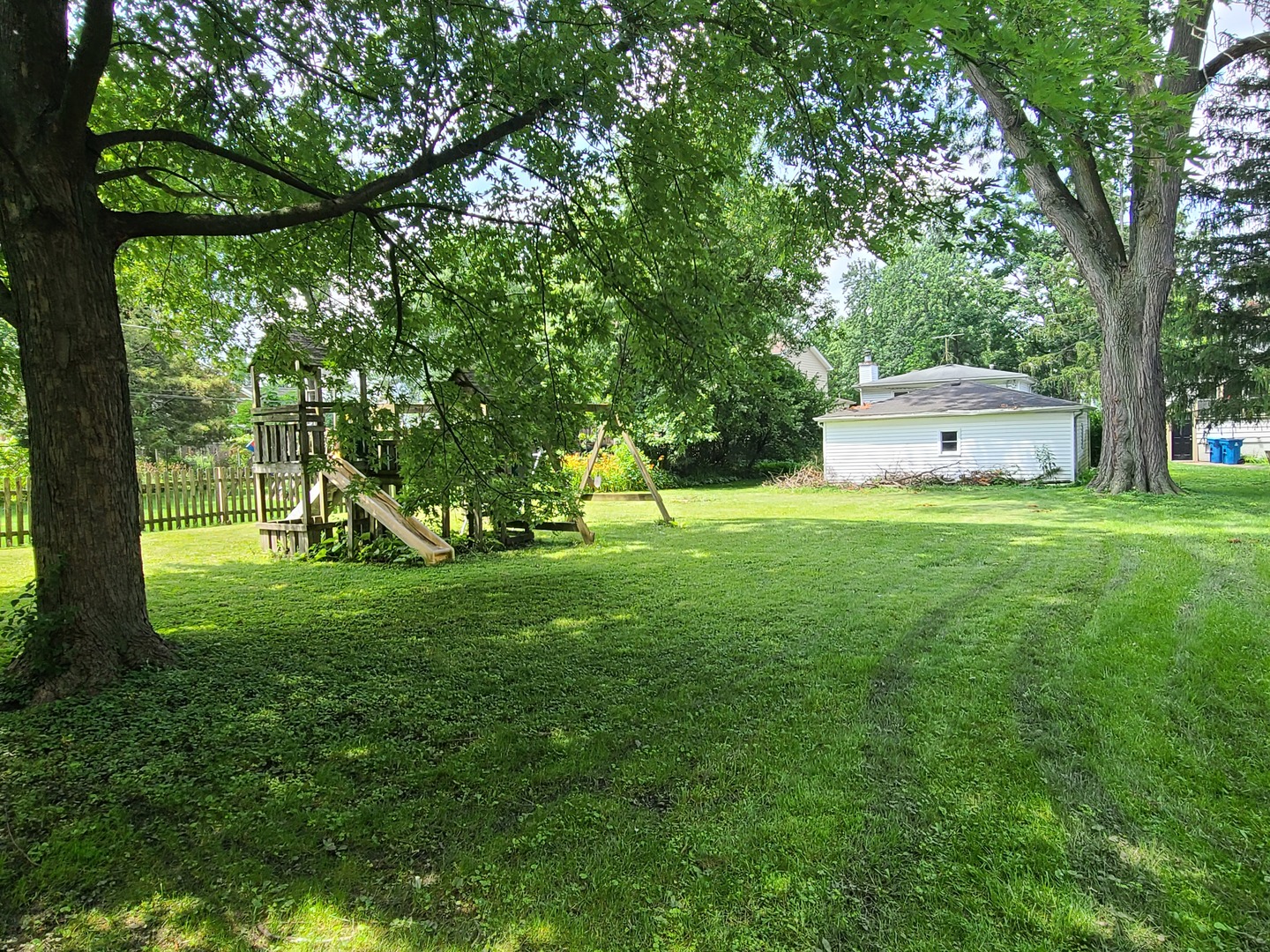5239 Cumnor Road Property Photo 9