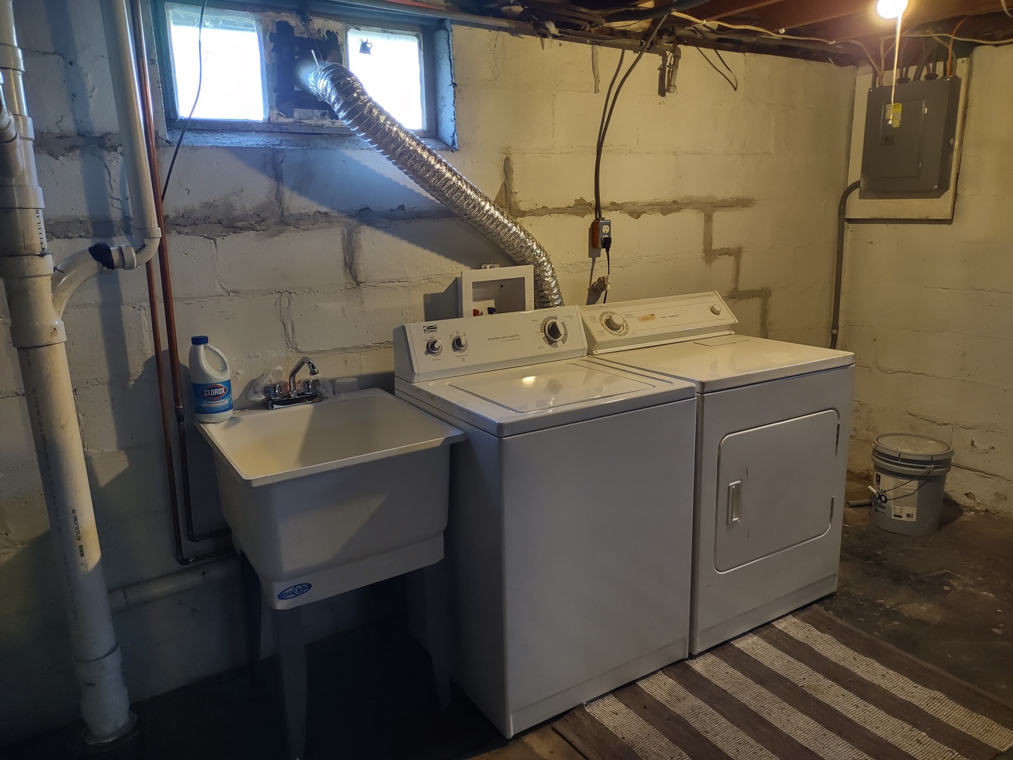 912 Douglas Street Property Photo 11