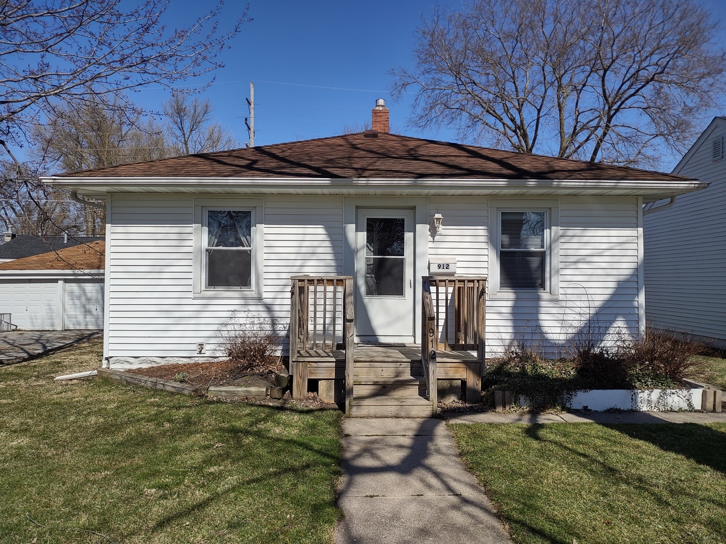 912 Douglas Street Property Photo 16