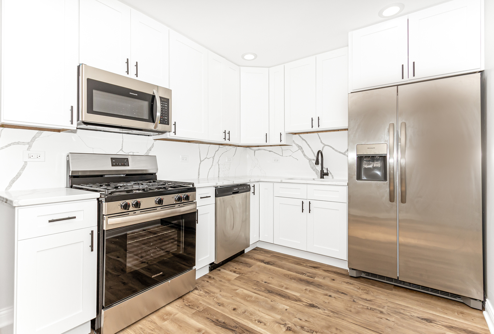 3525 John Street Property Photo 6