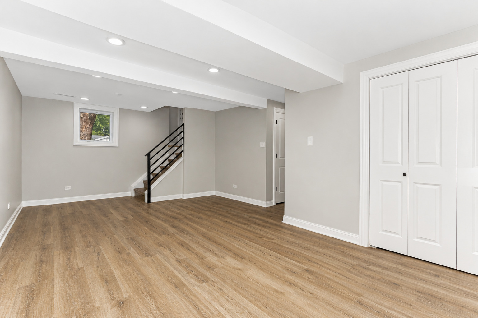 3525 John Street Property Photo 12