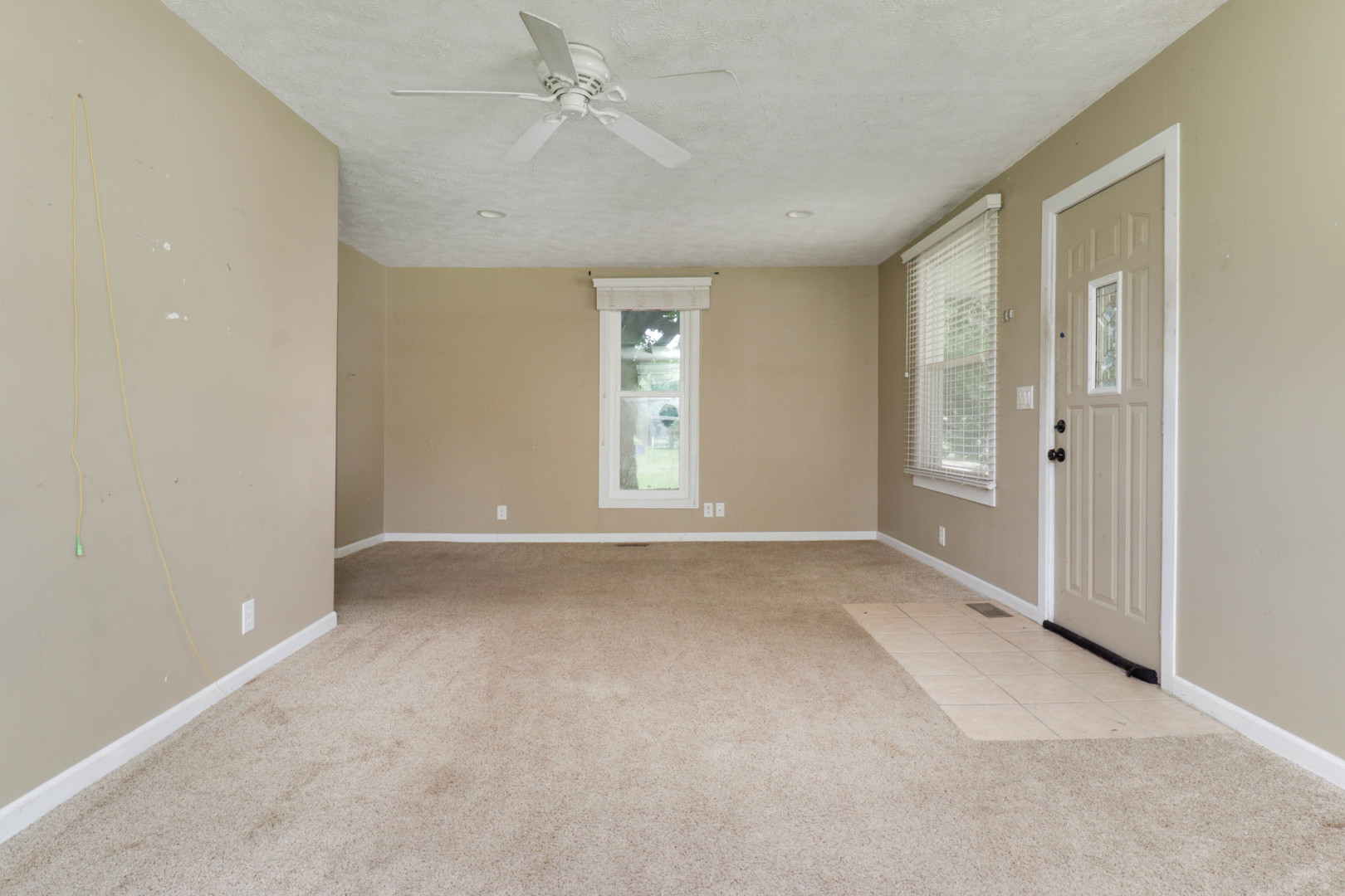 120 E Main Street Property Photo 4
